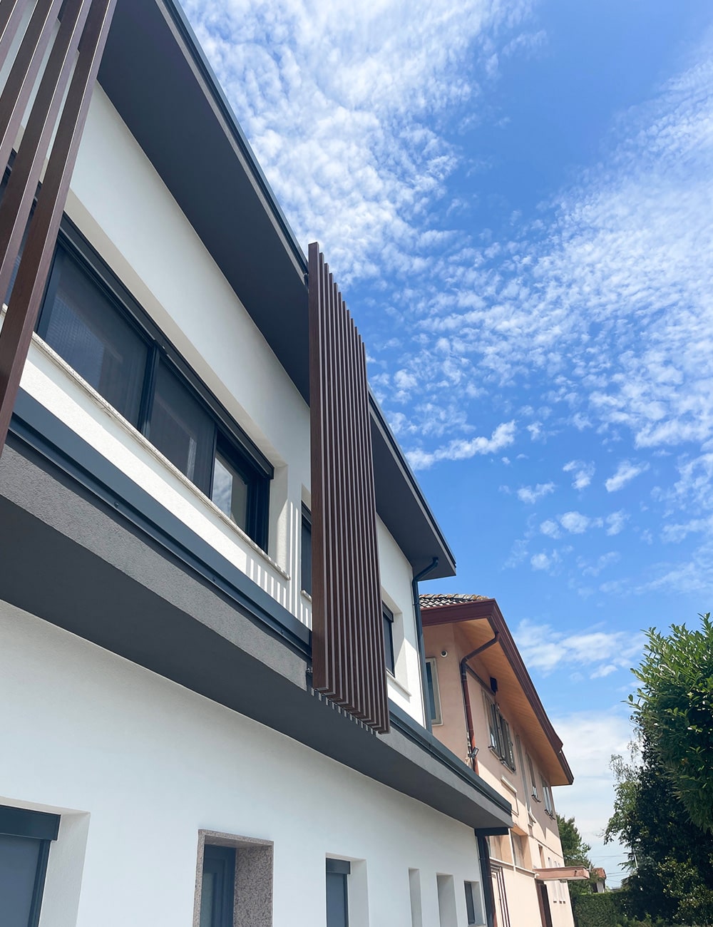 Frangivista balcone e facciata per sede aziendale di Metron srl