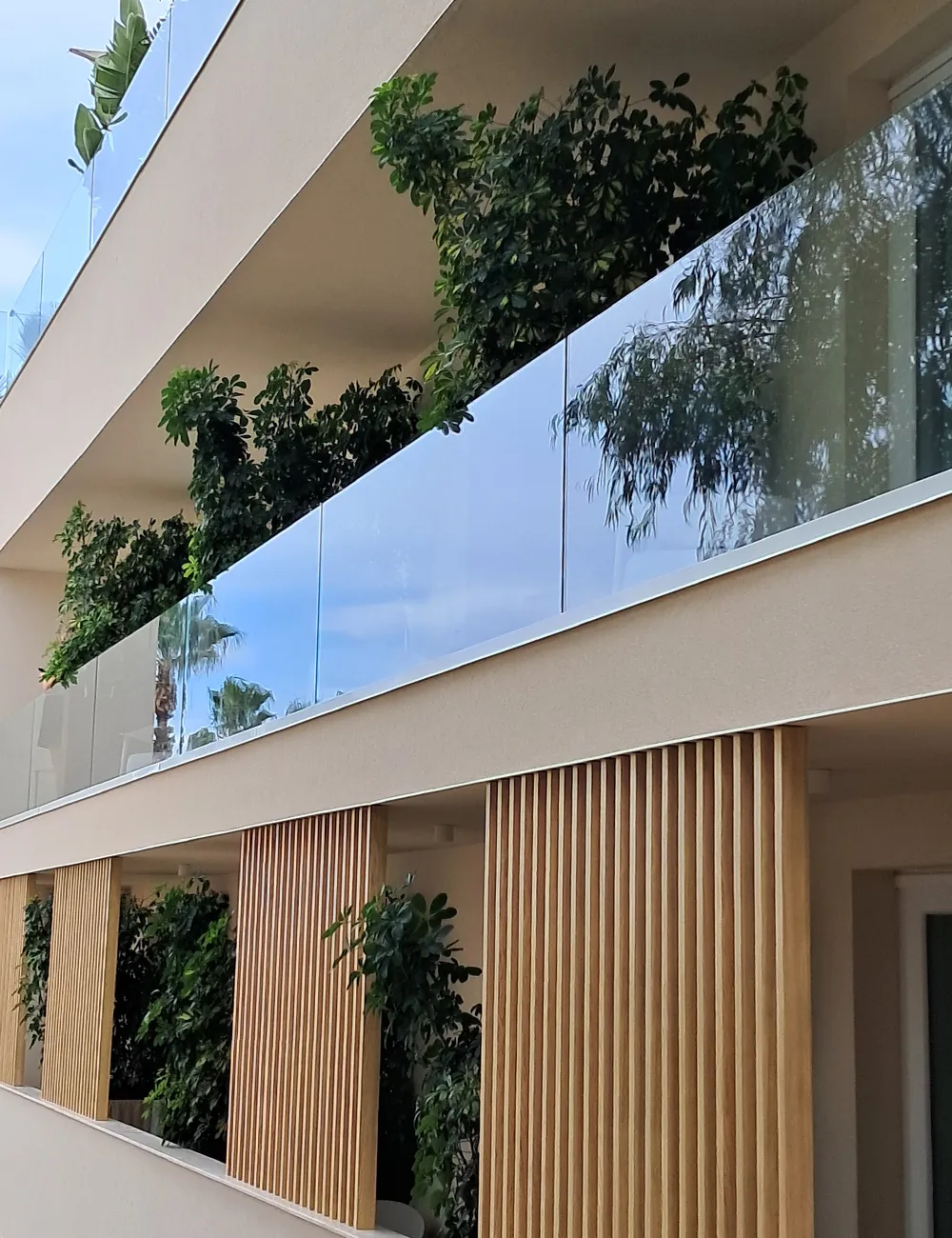 Facciata hotel San Vito Resort & Spa con rivestimenti in alluminio