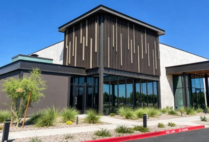 Rivestimenti e frangisole in alluminio Perry’s Steakhouse & Grille in Arizona